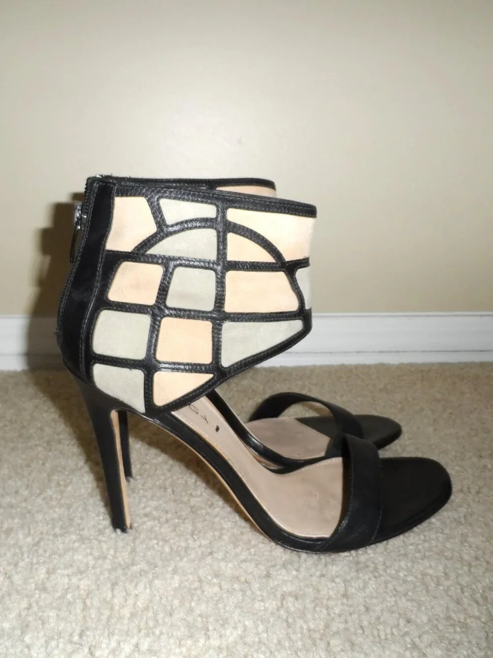 Via Spiga- Genuine Leather Black Strappy Heels - size 8.5 - Picture 1 of 13